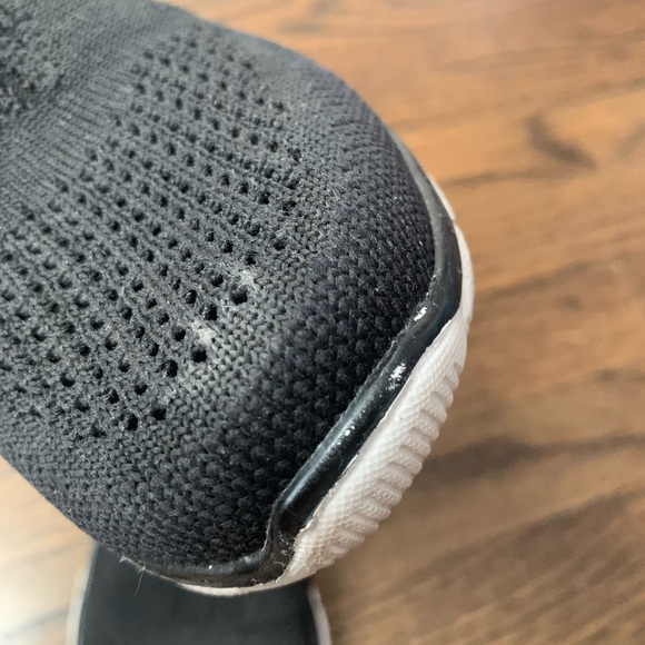 Good Condition Skechers Air Cooled Memory Foam Black Slip Ons Women’s Size 6 - Picture 13 of 15